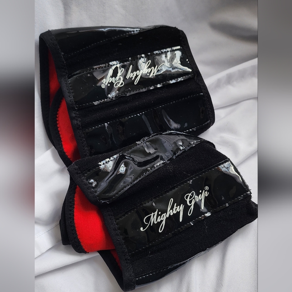 Mighty Grip Thigh Grip Wraps
